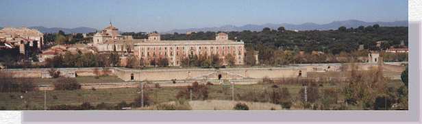 El palacio el 15/11/1998 junto al convento, los abandonados jardines y el bosque de Boadilla